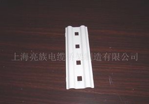 能夠防（fáng）潮防凍的鍍鋅衝孔橋架