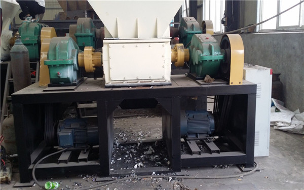 塑料薄膜撕碎機型號|塑料(liào)薄膜撕碎機規(guī)格(gé)|塑(sù)料薄膜撕(sī)碎機(jī)產量